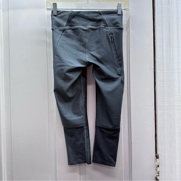 Under Armour heat gear compression grey capris women's xs - Picture 4 of 7